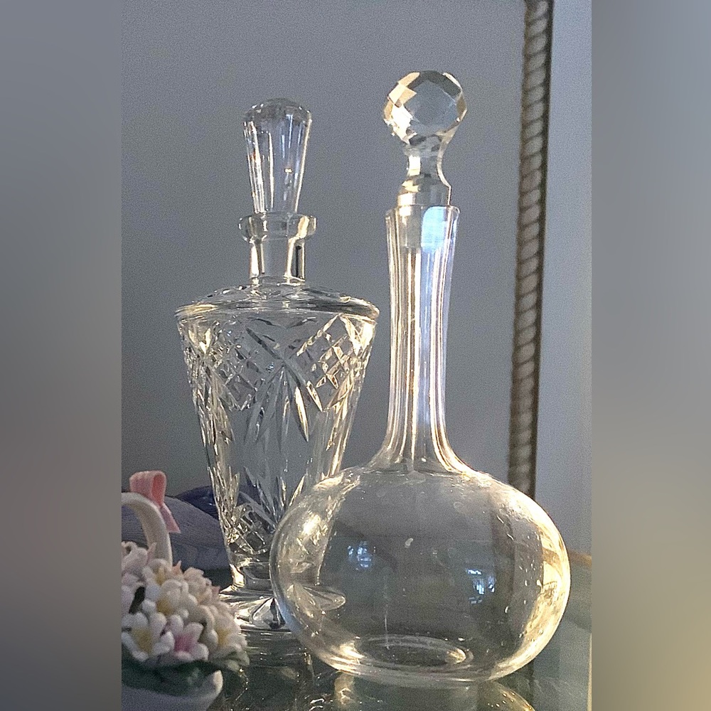 Elegant Glass Whiskey / Alcohol Decanters Set